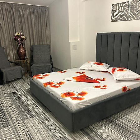 בוקרשט Enzso Residence Ap 2 Cam,Piata Natiunile Unite, Nr3-5,Bloc B2, Sc2, Et 1, Ap34 מראה חיצוני תמונה