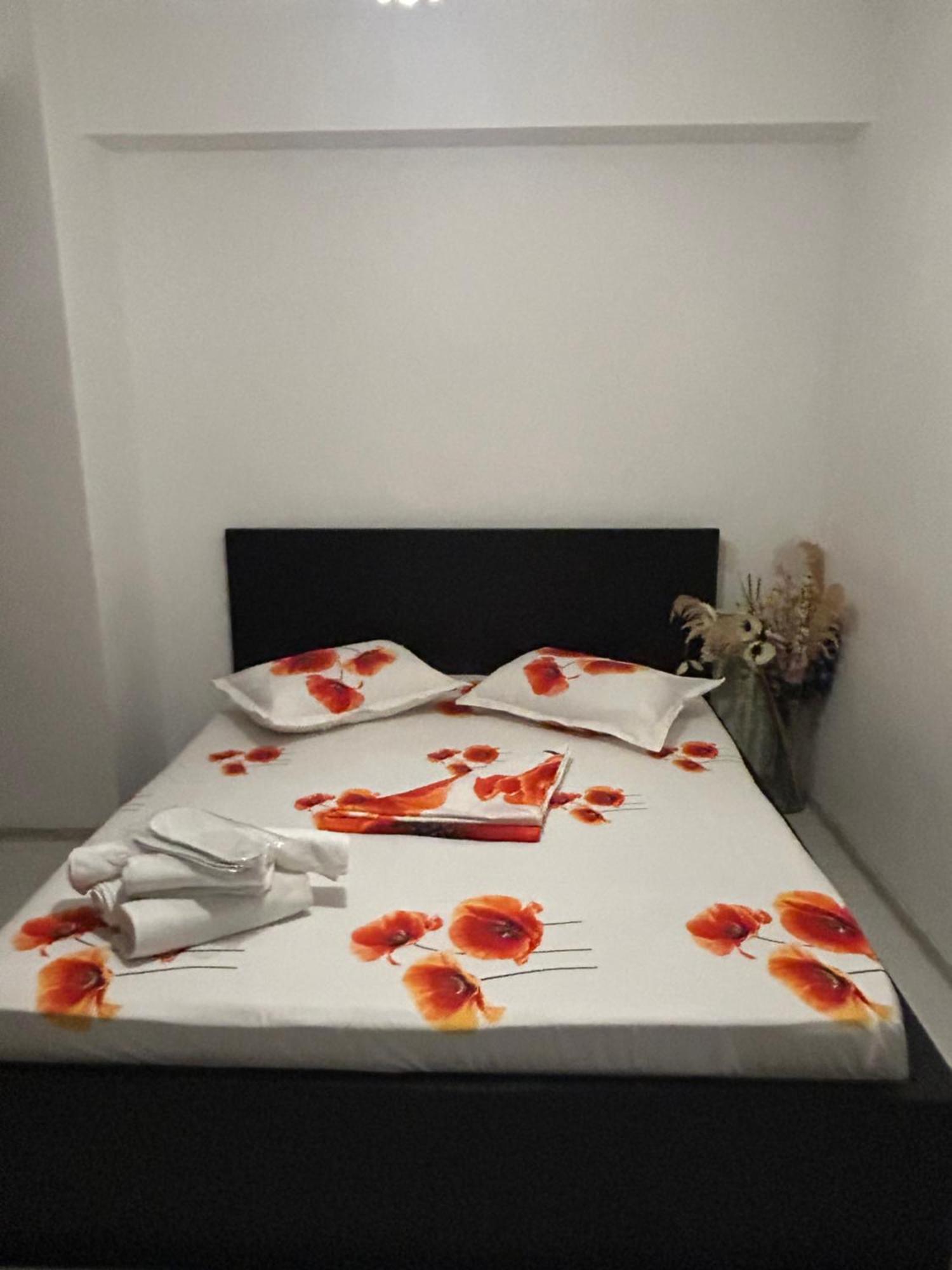 בוקרשט Enzso Residence Ap 2 Cam,Piata Natiunile Unite, Nr3-5,Bloc B2, Sc2, Et 1, Ap34 מראה חיצוני תמונה
